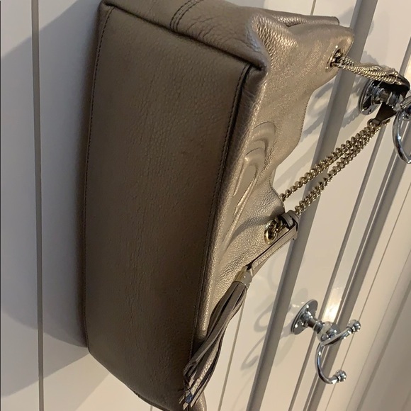 Gucci Soho Chain Metallic Shoulder Bag - Picture 6 of 9